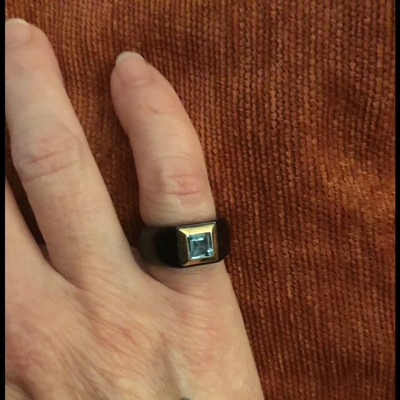 Black onyx and blue topaz ring - Picture 3 of 5